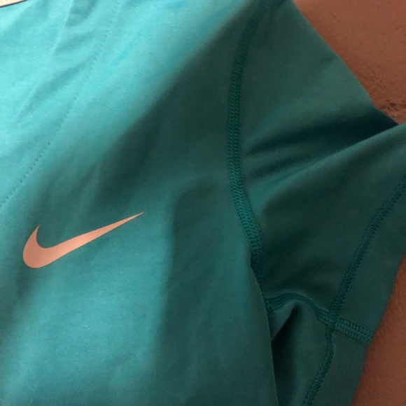Nike pro dri fit top - Picture 4 of 5
